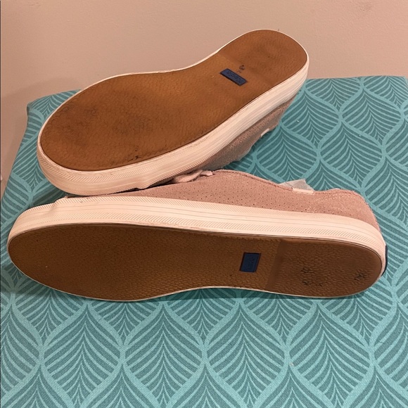 Women's Keds Pink Sneakers - Picture 5 of 7